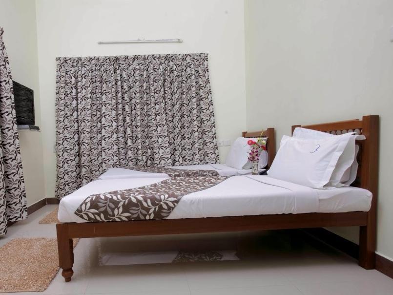 Hotel Crescent Inn Chennai Zewnętrze zdjęcie