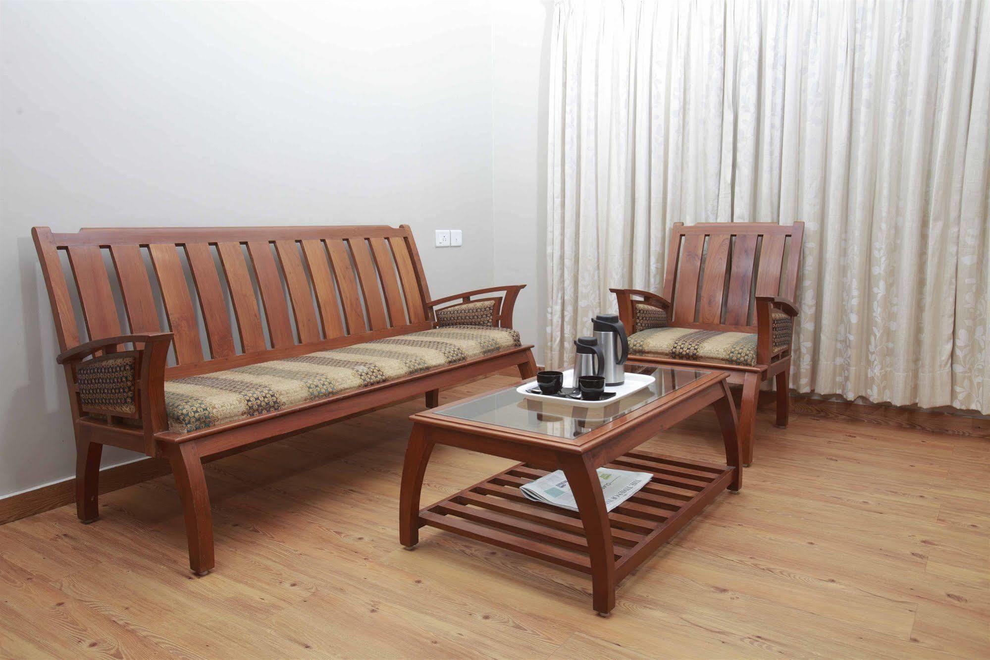 Hotel Crescent Inn Chennai Zewnętrze zdjęcie