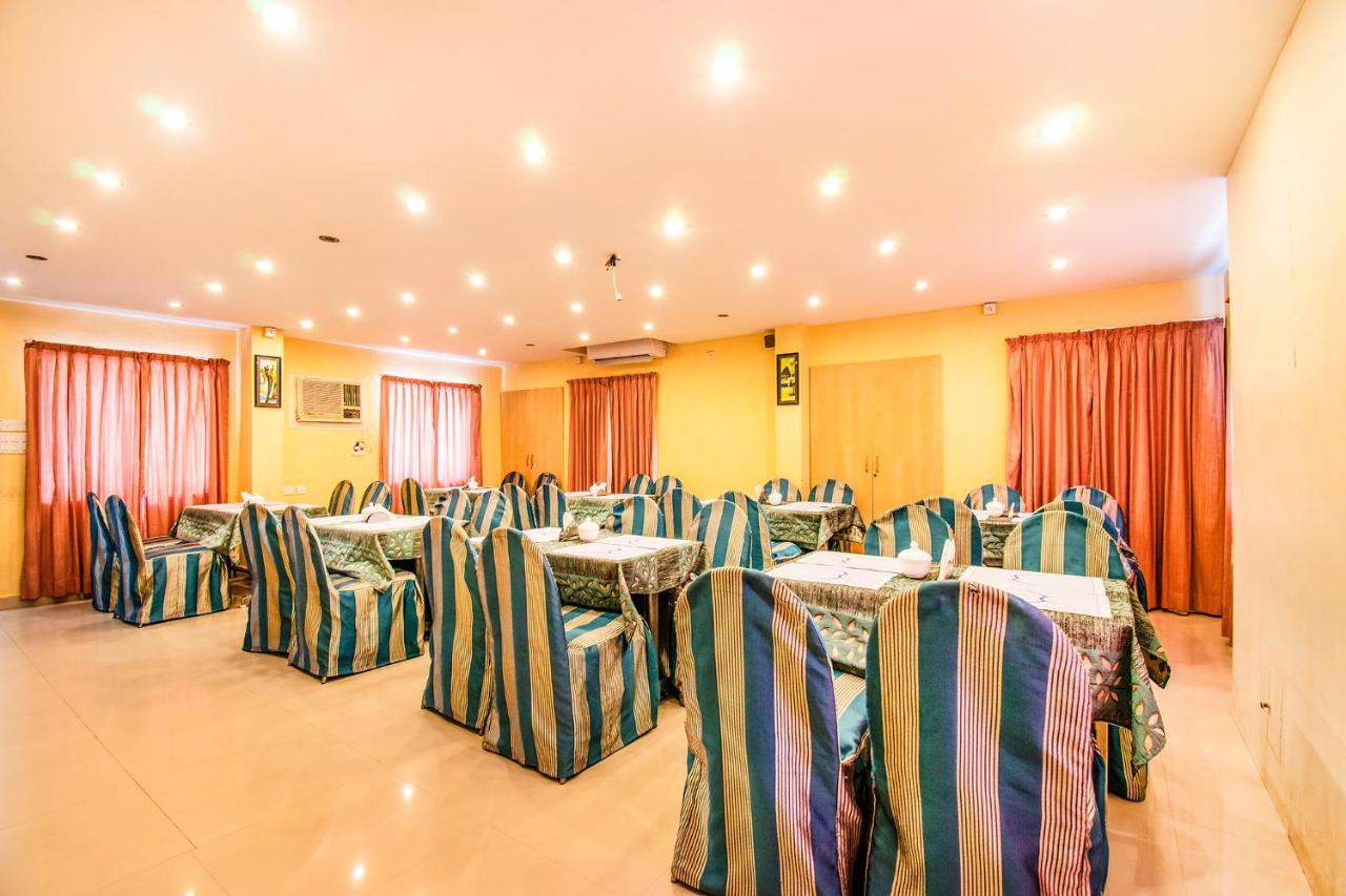 Hotel Crescent Inn Chennai Zewnętrze zdjęcie